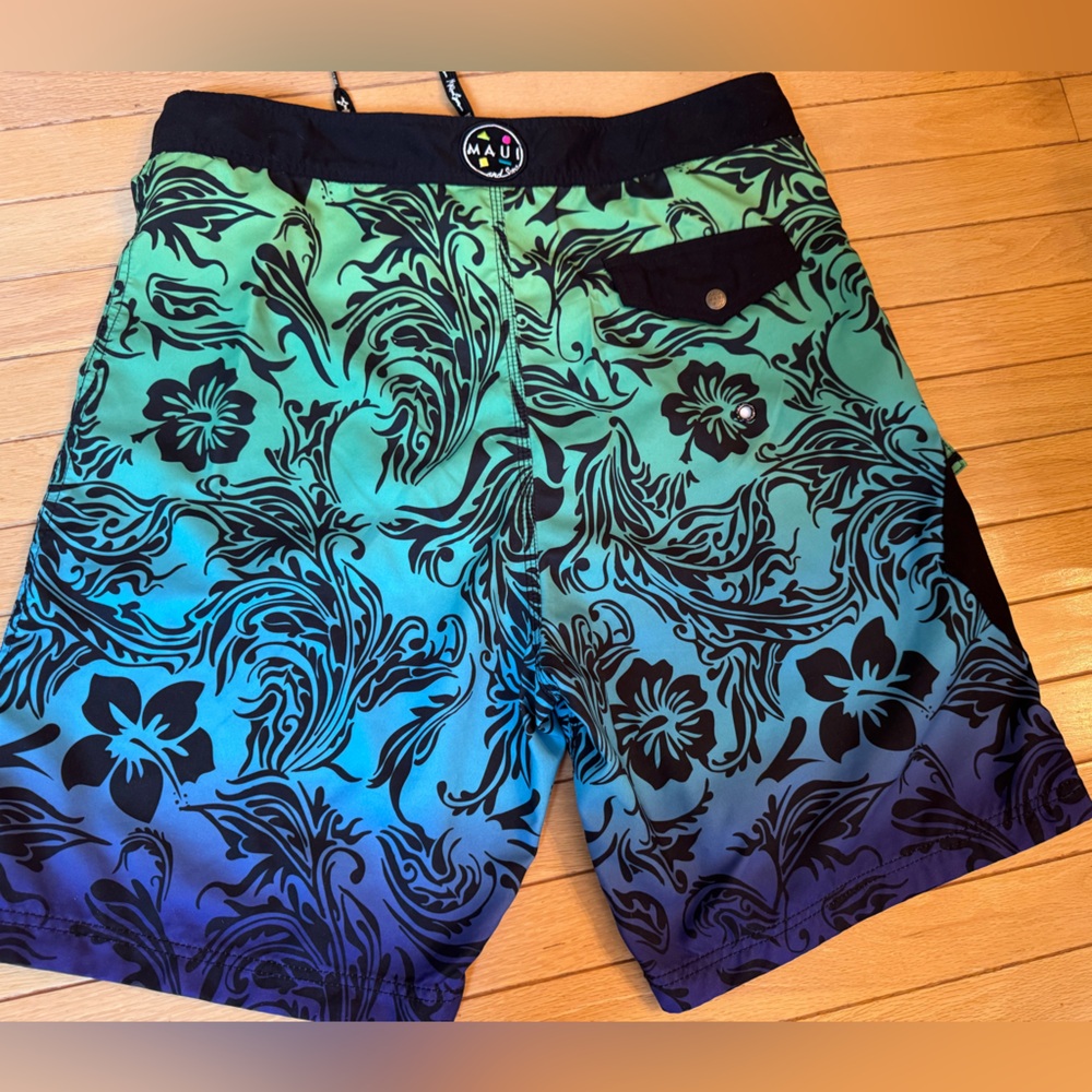 Maui and Sons size 36/L board shorts knee length. Multicolor & floral pattern. - Picture 2 of 8
